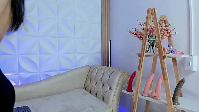 Snapshot of AnikaRomanoff chatting on 02.27.25 AnikaRomanoff online show from 02.27.25