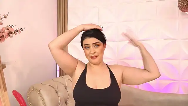 Snapshot of AnikaRomanoff chatting on 02.27.25 AnikaRomanoff online show from 02.27.25