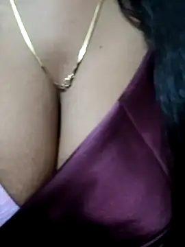 Snapshot of Mee_Neeharika chatting on 12.28.24 Mee Neeharika online show from 12.28.24