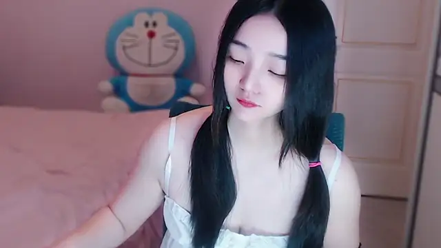 Snapshot of xiao-xiao-D chatting on 09.28.25 xiao-xiao-D online show from 09.28.25