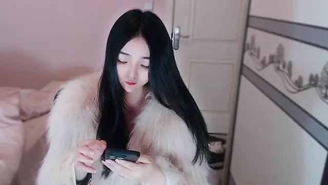 Snapshot of xiao-xiao-D chatting on 10.24.25 xiao-xiao-D online show from 10.24.25