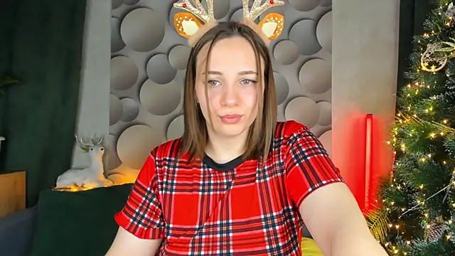 Snapshot of Cute_smile_sharon chatting on 12.27.24 Cute smile sharon online show from 12.27.24