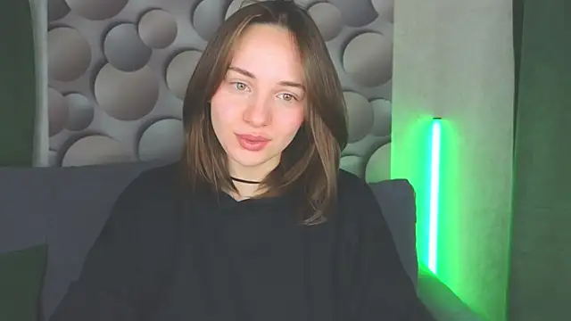 Snapshot of Cute_smile_sharon chatting on 02.16.25 Cute smile sharon online show from 02.16.25