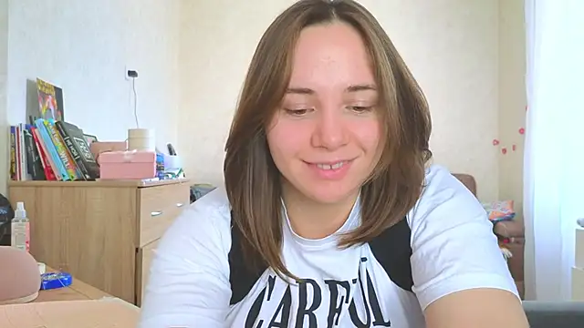 Snapshot of Cute_smile_sharon chatting on 02.18.25 Cute smile sharon online show from 02.18.25