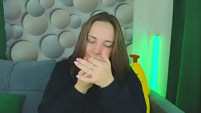 Snapshot of Cute_smile_sharon chatting on 03.15.25 Cute smile sharon online show from 03.15.25