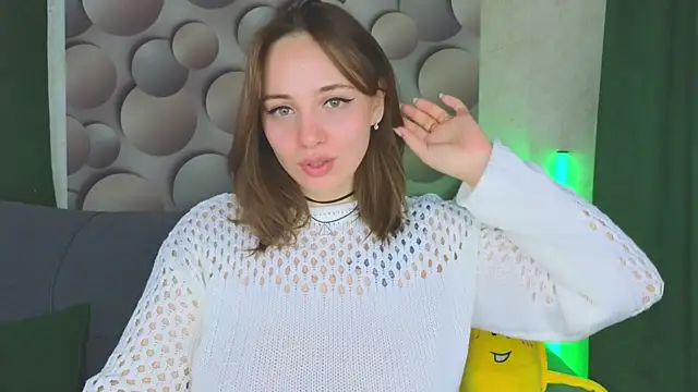 Snapshot of Cute_smile_sharon chatting on 03.17.25 Cute smile sharon online show from 03.17.25