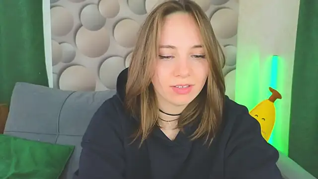 Snapshot of Cute_smile_sharon chatting on 03.17.25 Cute smile sharon online show from 03.17.25