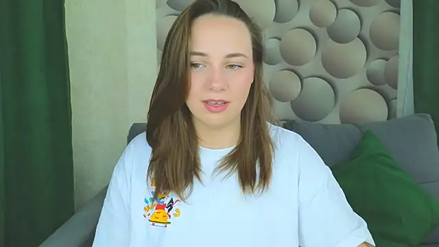 Snapshot of Cute_smile_sharon chatting on 09.11.25 Cute smile sharon online show from 09.11.25