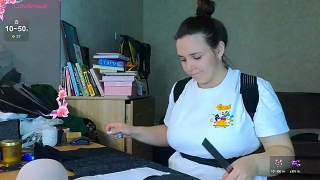 Snapshot of Cute_smile_sharon chatting on 10.05.25 Cute smile sharon online show from 10.05.25