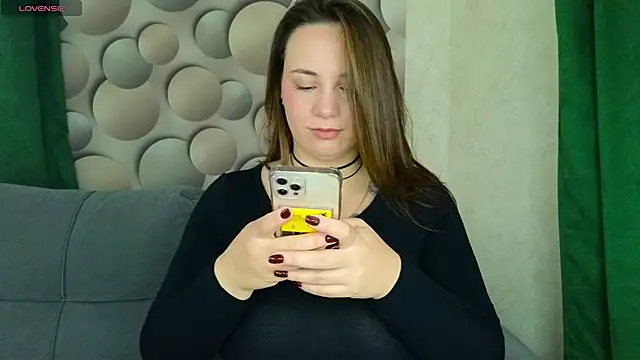 Snapshot of Cute_smile_sharon chatting on 10.20.25 Cute smile sharon online show from 10.20.25