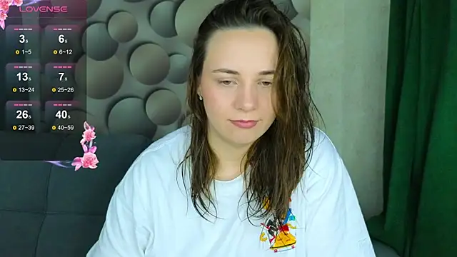 Snapshot of Cute_smile_sharon chatting on 10.25.25 Cute smile sharon online show from 10.25.25