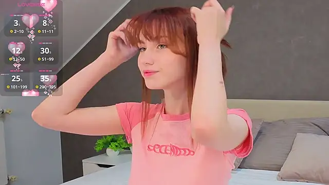 Snapshot of Mollly_Rouge chatting on 09.22.25 Mollly Rouge online show from 09.22.25