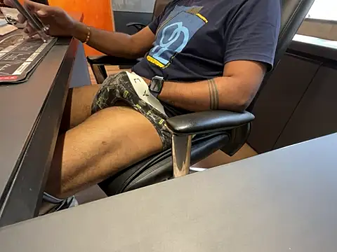 Nil Talreja online show from 04.22.26