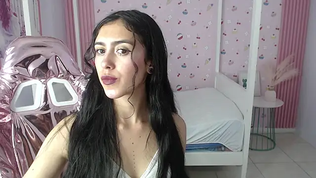 Snapshot of honey_torres_sub chatting on 12.20.24 honey torres sub online show from 12.20.24