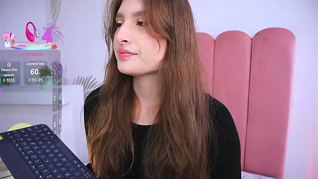 Daisha Riley online show from 03.03.25