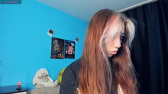 Snapshot of _Mindy_ chatting on 12.31.24 Mindy online show from 12.31.24