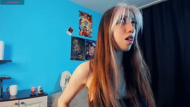 Snapshot of _Mindy_ chatting on 01.19.25 Mindy online show from 01.19.25