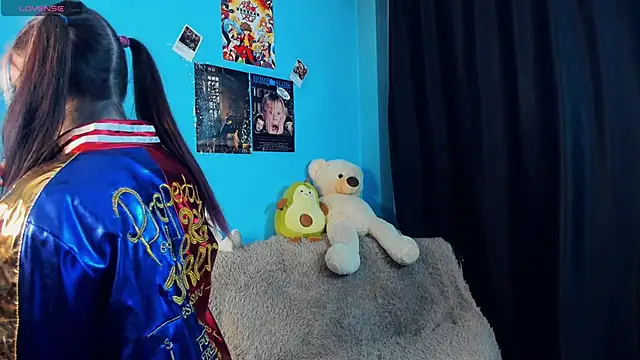 Snapshot of _Mindy_ chatting on 01.24.25 Mindy online show from 01.24.25