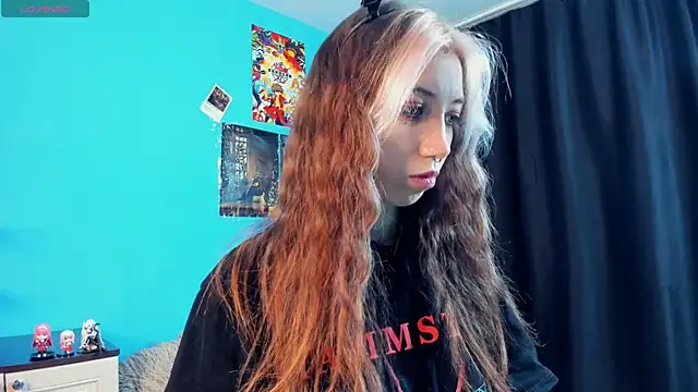 Snapshot of _Mindy_ chatting on 02.05.25 Mindy online show from 02.05.25