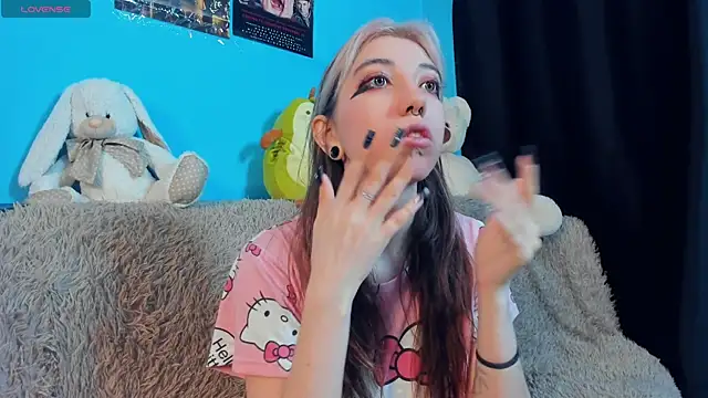 Snapshot of _Mindy_ chatting on 02.09.25 Mindy online show from 02.09.25