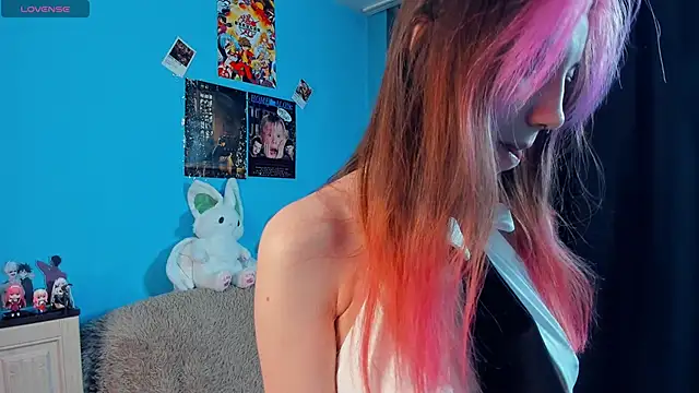 Snapshot of _Mindy_ chatting on 03.06.25 Mindy online show from 03.06.25