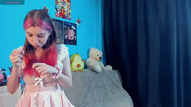 Snapshot of _Mindy_ chatting on 03.13.25 Mindy online show from 03.13.25