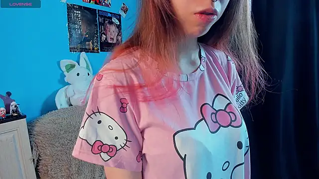 Snapshot of _Mindy_ chatting on 03.16.25 Mindy online show from 03.16.25