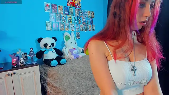 Snapshot of _Mindy_ chatting on 10.13.25 Mindy online show from 10.13.25