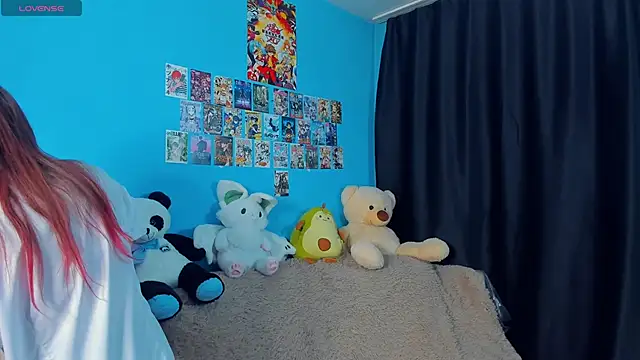 Snapshot of _Mindy_ chatting on 10.18.25 Mindy online show from 10.18.25