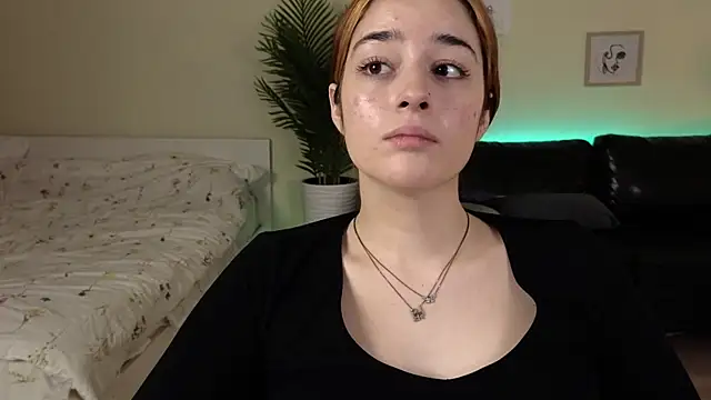 Lolly lipss  online show from 01.05.25