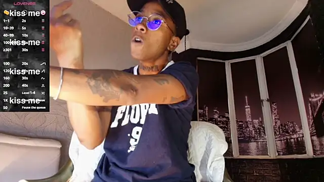 Snapshot of JhonyMiller_ chatting on 03.10.25 JhonyMiller  online show from 03.10.25