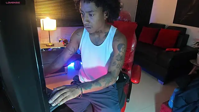 Snapshot of JhonyMiller_ chatting on 09.18.25 JhonyMiller  online show from 09.18.25