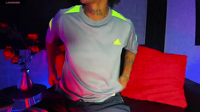 Snapshot of JhonyMiller_ chatting on 09.29.25 JhonyMiller  online show from 09.29.25