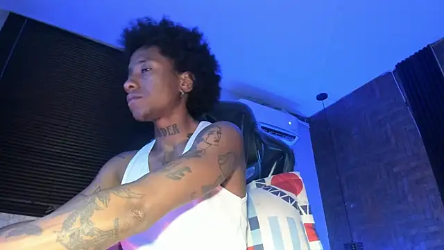 Snapshot of JhonyMiller_ chatting on 10.02.25 JhonyMiller  online show from 10.02.25