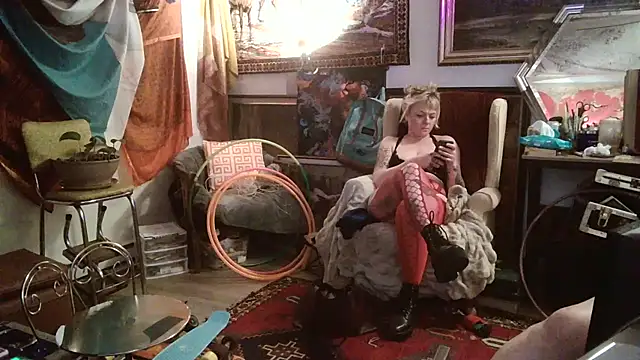 SilverandFox online show from 02.25.25