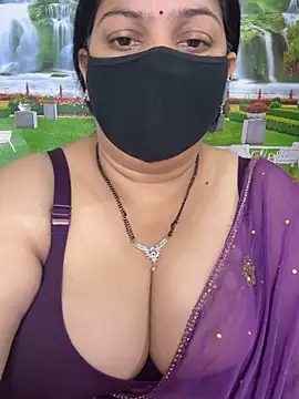 Snapshot of FlatVincy4 chatting on 09.23.25 FlatVincy4 online show from 09.23.25