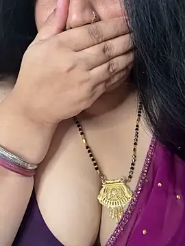 Snapshot of FlatVincy4 chatting on 10.01.25 FlatVincy4 online show from 10.01.25