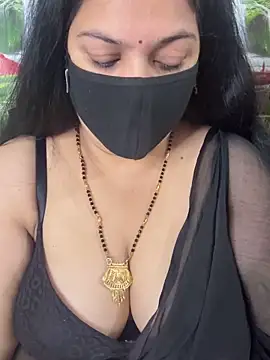 Snapshot of FlatVincy4 chatting on 10.03.25 FlatVincy4 online show from 10.03.25