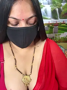 Snapshot of FlatVincy4 chatting on 10.21.25 FlatVincy4 online show from 10.21.25