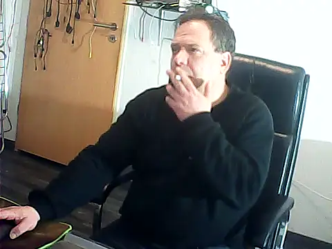 DauerAkt8069 online show from 12.04.25