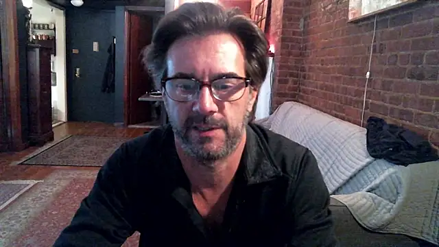 Johnny Bottoms online show from 11.06.25