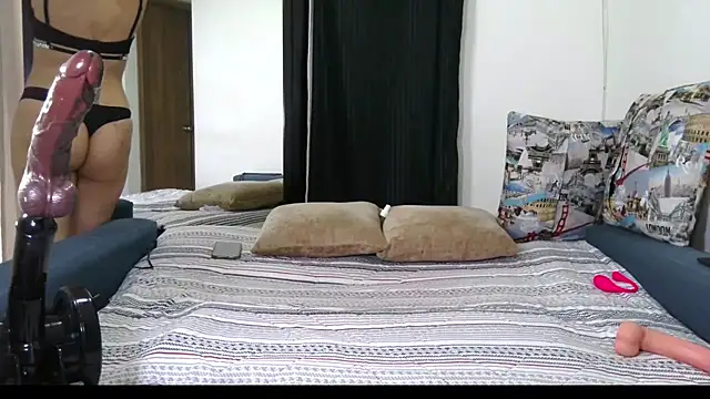 Carla-Bonny18 online show from 11.16.25