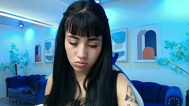 Leia queens online show from 09.23.25