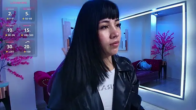 Leia queens online show from 10.06.25