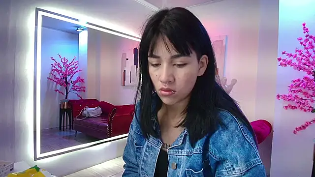 Leia queens online show from 10.24.25