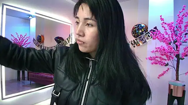 Leia queens online show from 10.27.25