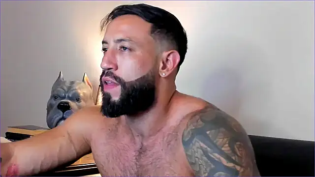 Snapshot of BradLeon_ chatting on 09.24.25 BradLeon online show from 09.24.25