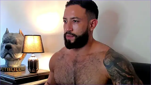 Snapshot of BradLeon_ chatting on 10.14.25 BradLeon online show from 10.14.25