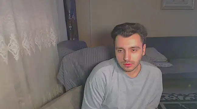 Snapshot of handsomeee04 chatting on 01.29.25 handsomeee04 online show from 01.29.25