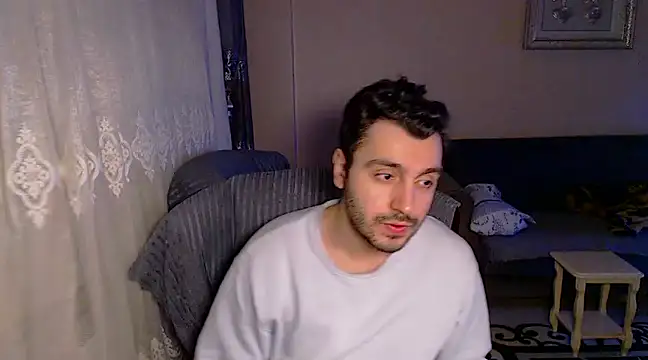 Snapshot of handsomeee04 chatting on 02.20.25 handsomeee04 online show from 02.20.25